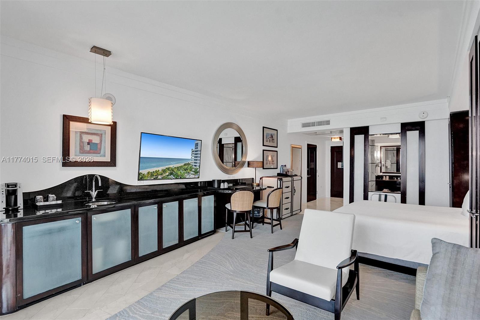 FONTAINEBLEAU III - Residential