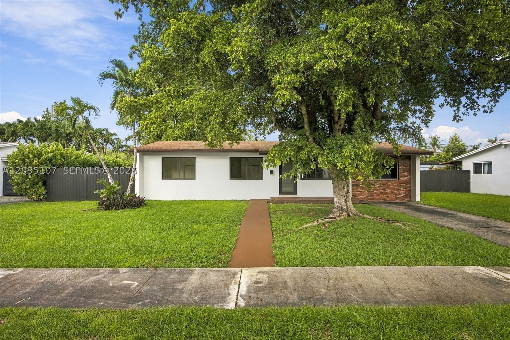 4920 SW 94th Ct