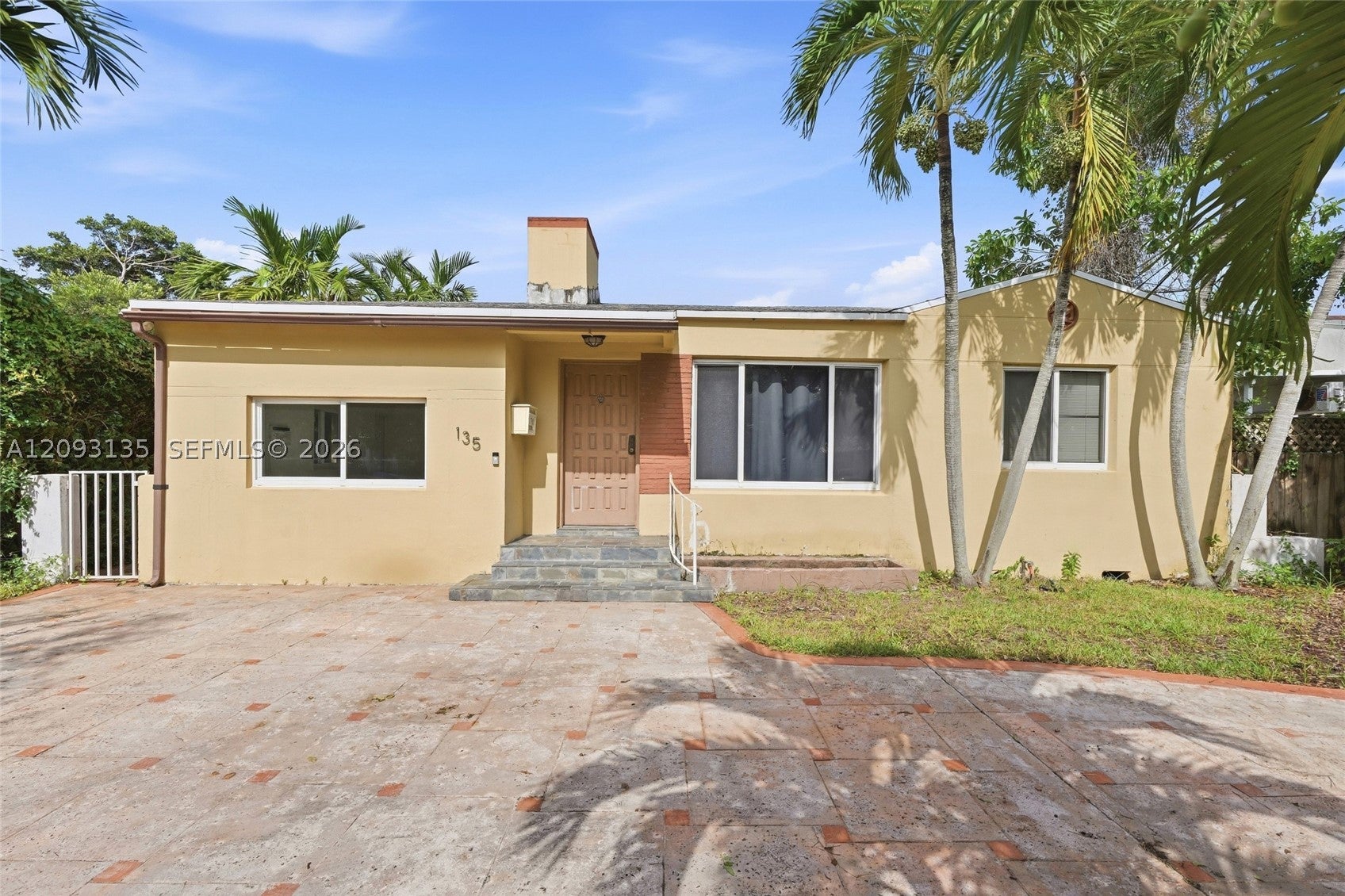 135 SW 27th Rd
