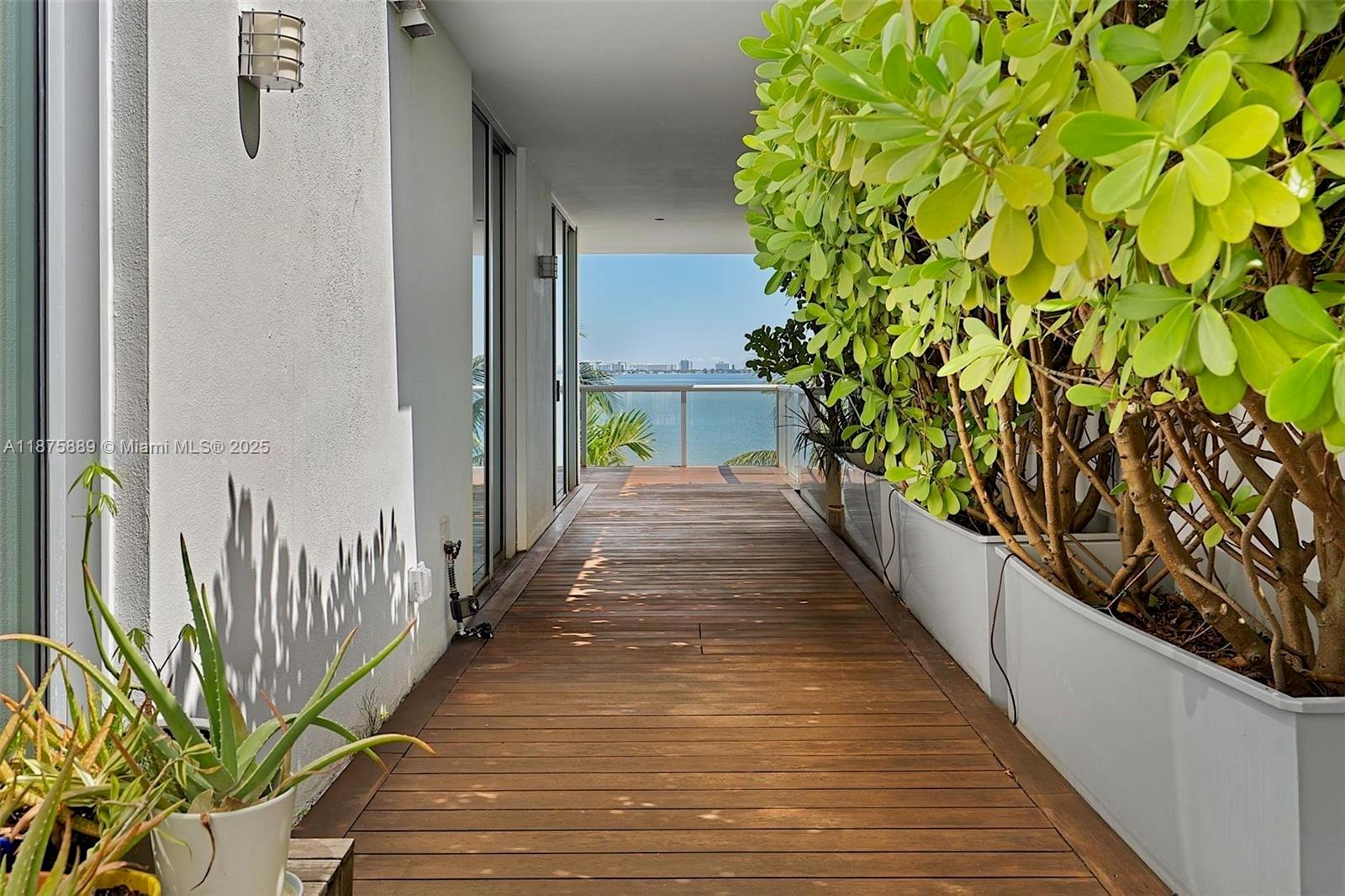 IOS ON THE BAY CONDO - Residential