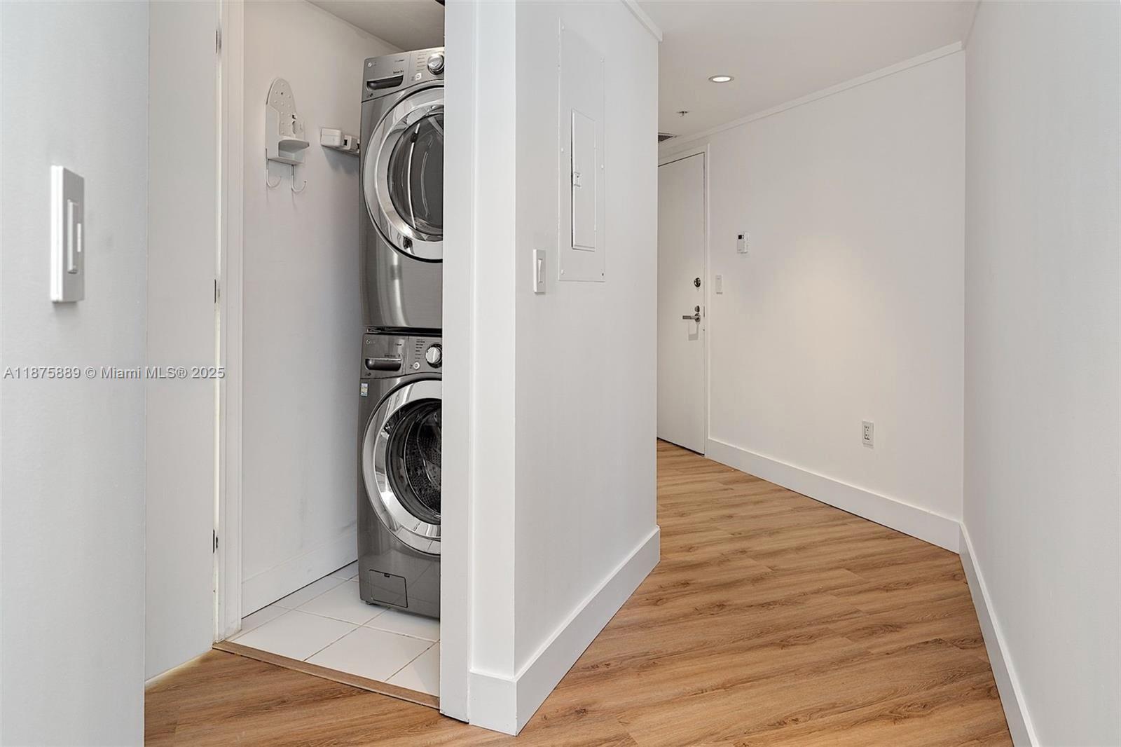 IOS ON THE BAY CONDO - Residential