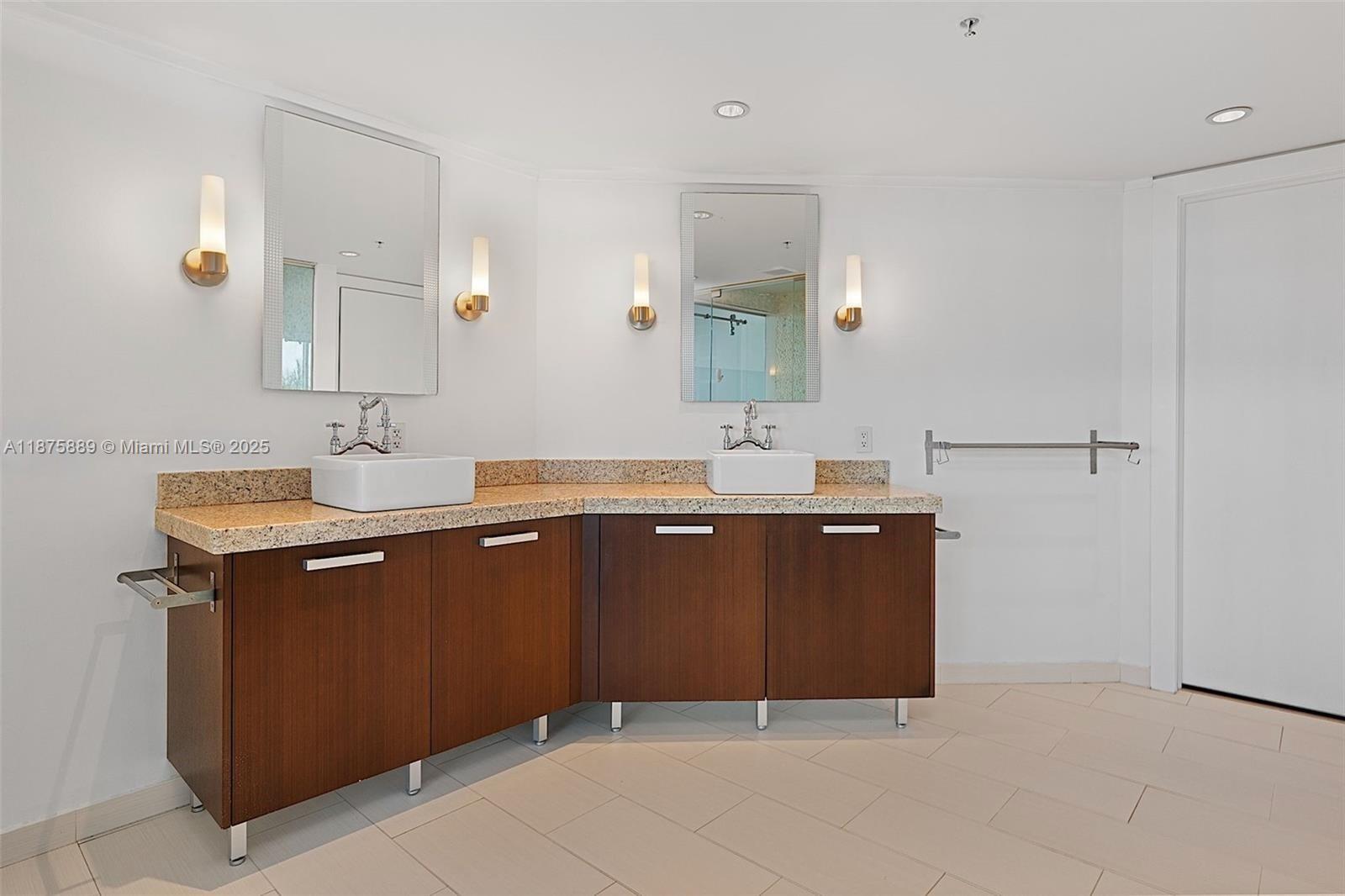 IOS ON THE BAY CONDO - Residential