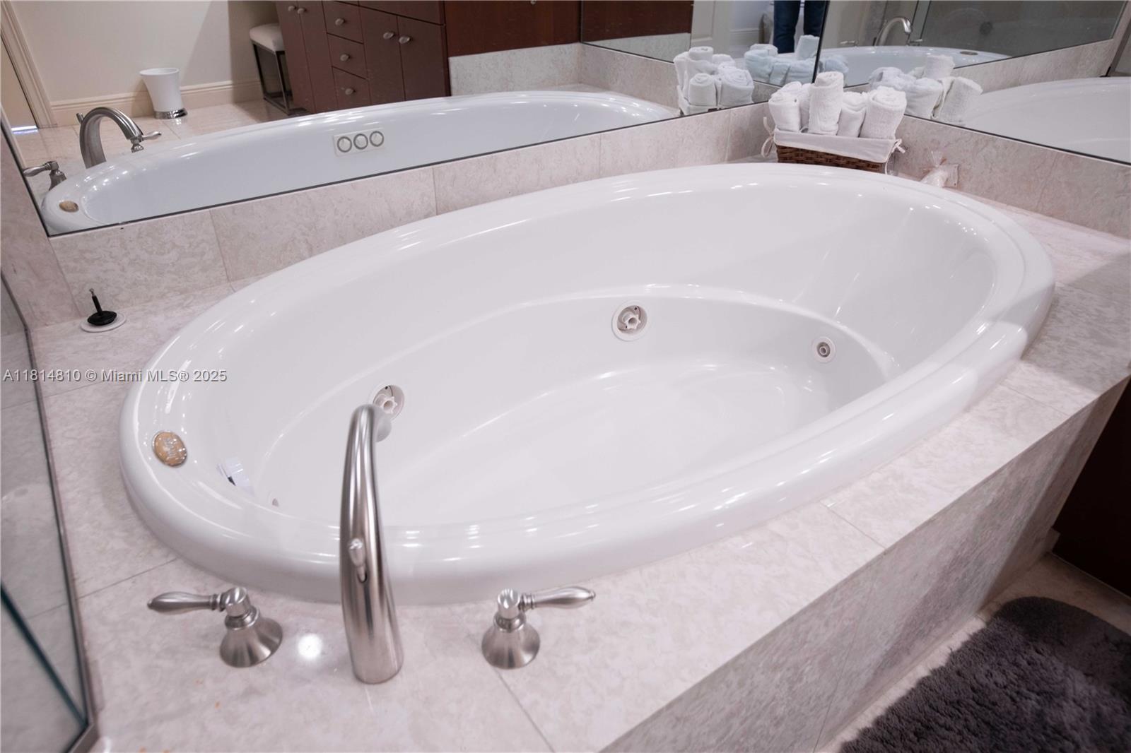 BELLAMARE AT WILLIAMS ISLA - Residential Lease