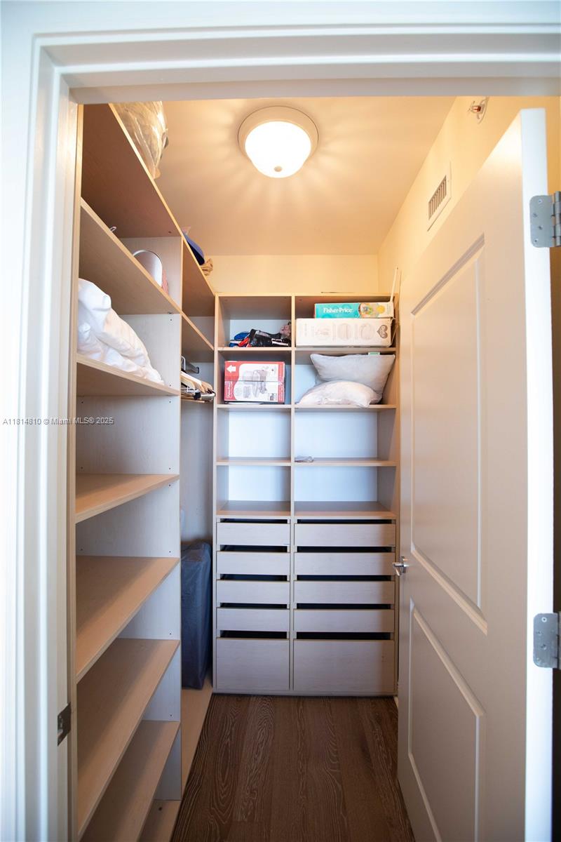 BELLAMARE AT WILLIAMS ISLA - Residential Lease