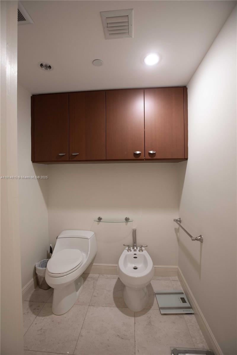 BELLAMARE AT WILLIAMS ISLA - Residential Lease