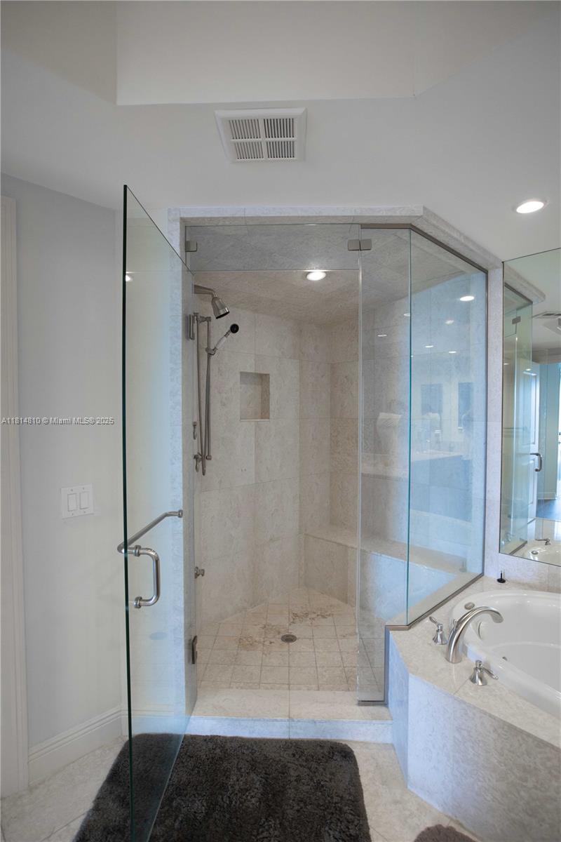 BELLAMARE AT WILLIAMS ISLA - Residential Lease