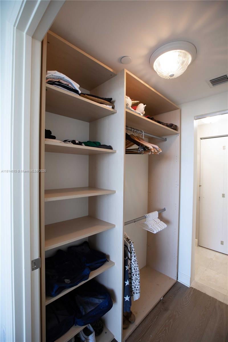 BELLAMARE AT WILLIAMS ISLA - Residential Lease