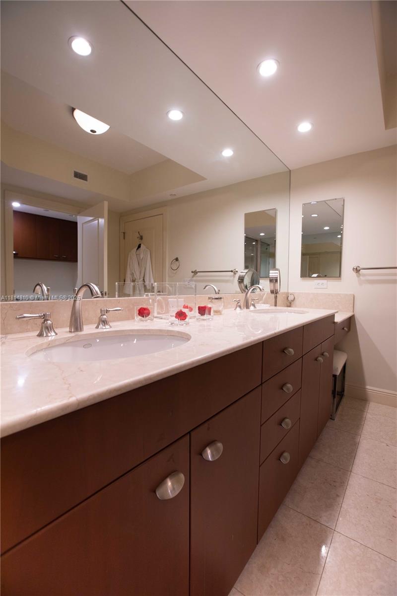 BELLAMARE AT WILLIAMS ISLA - Residential Lease