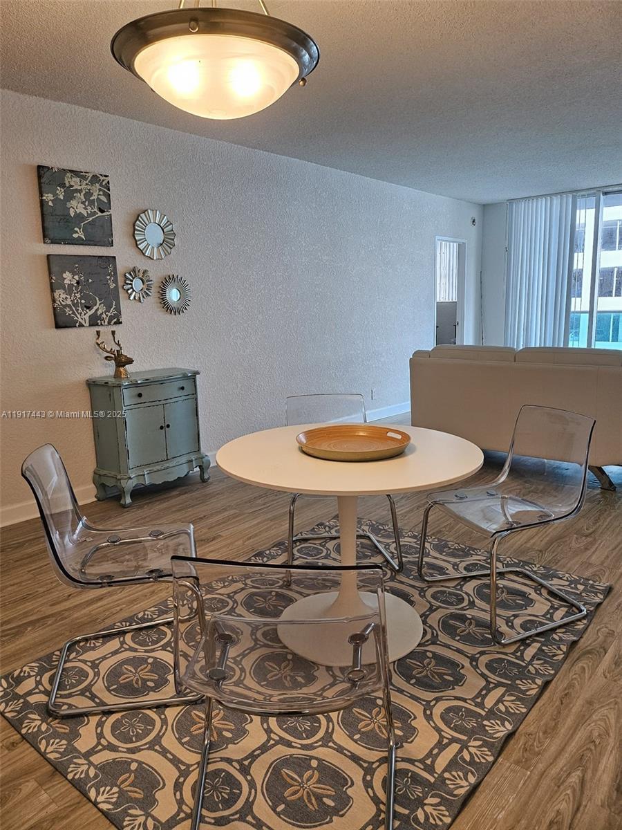 SIAN OCEAN RESIDENCES COND - Residential Lease