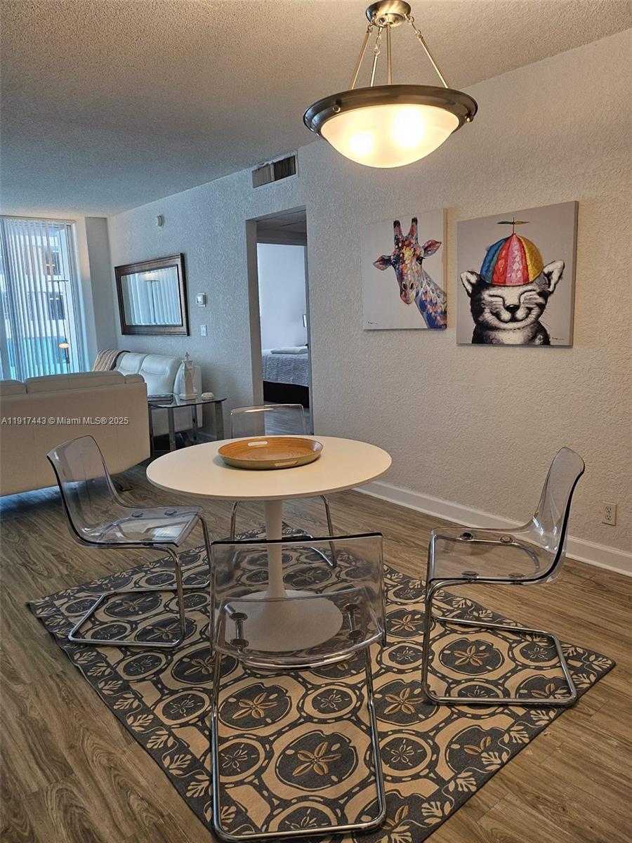 SIAN OCEAN RESIDENCES COND - Residential Lease