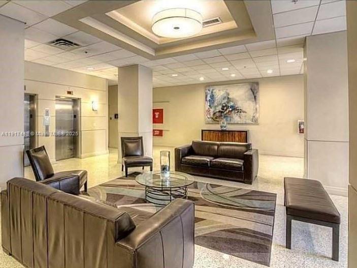 SIAN OCEAN RESIDENCES COND - Residential Lease