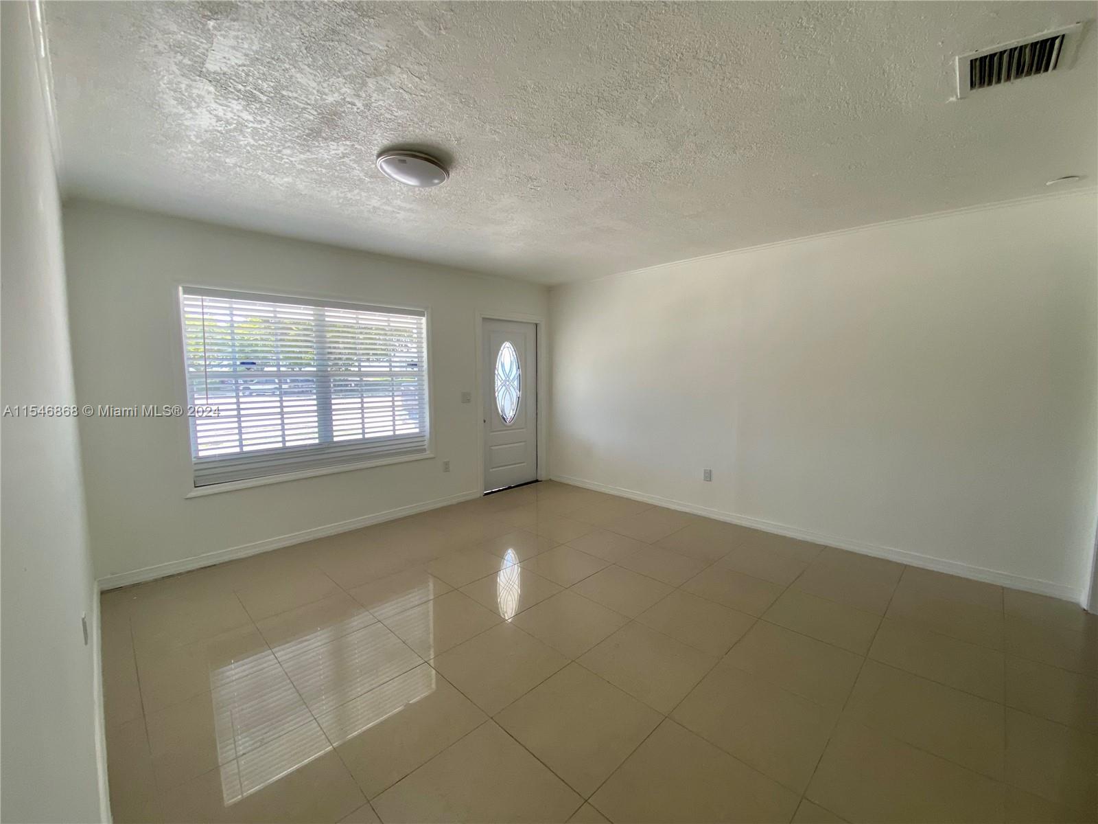 GREEN OAKS - Residential Lease
