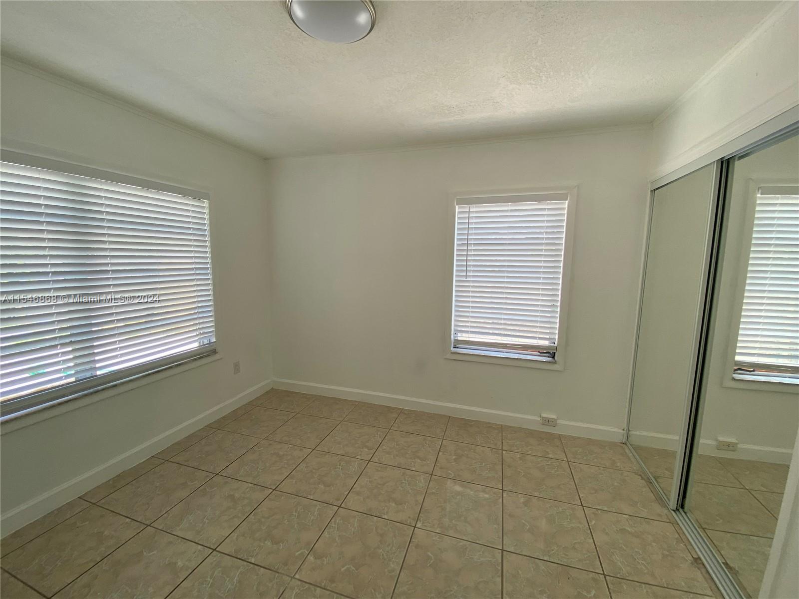 GREEN OAKS - Residential Lease
