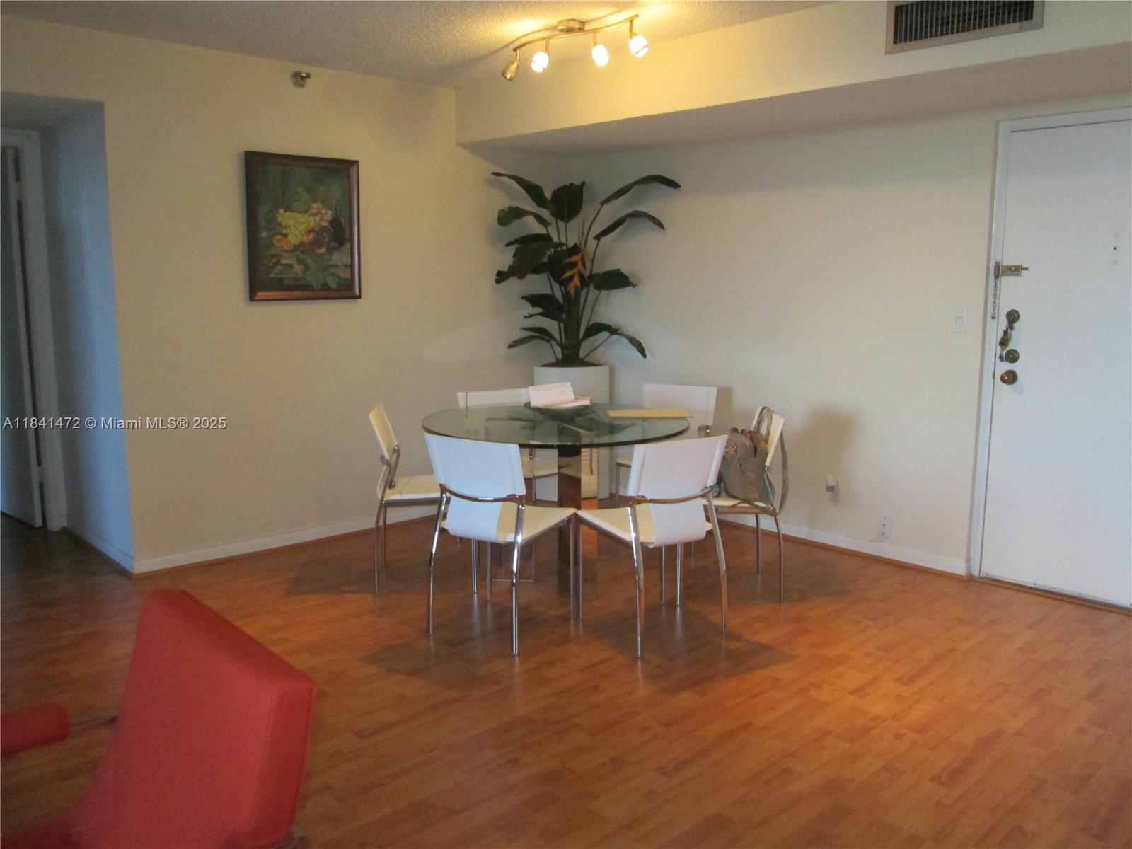 290 174th St 408