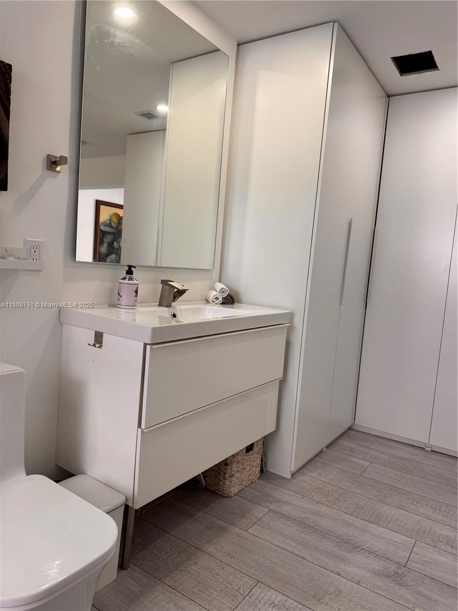 BOULEVARD PARK ISLES SEC - Residential