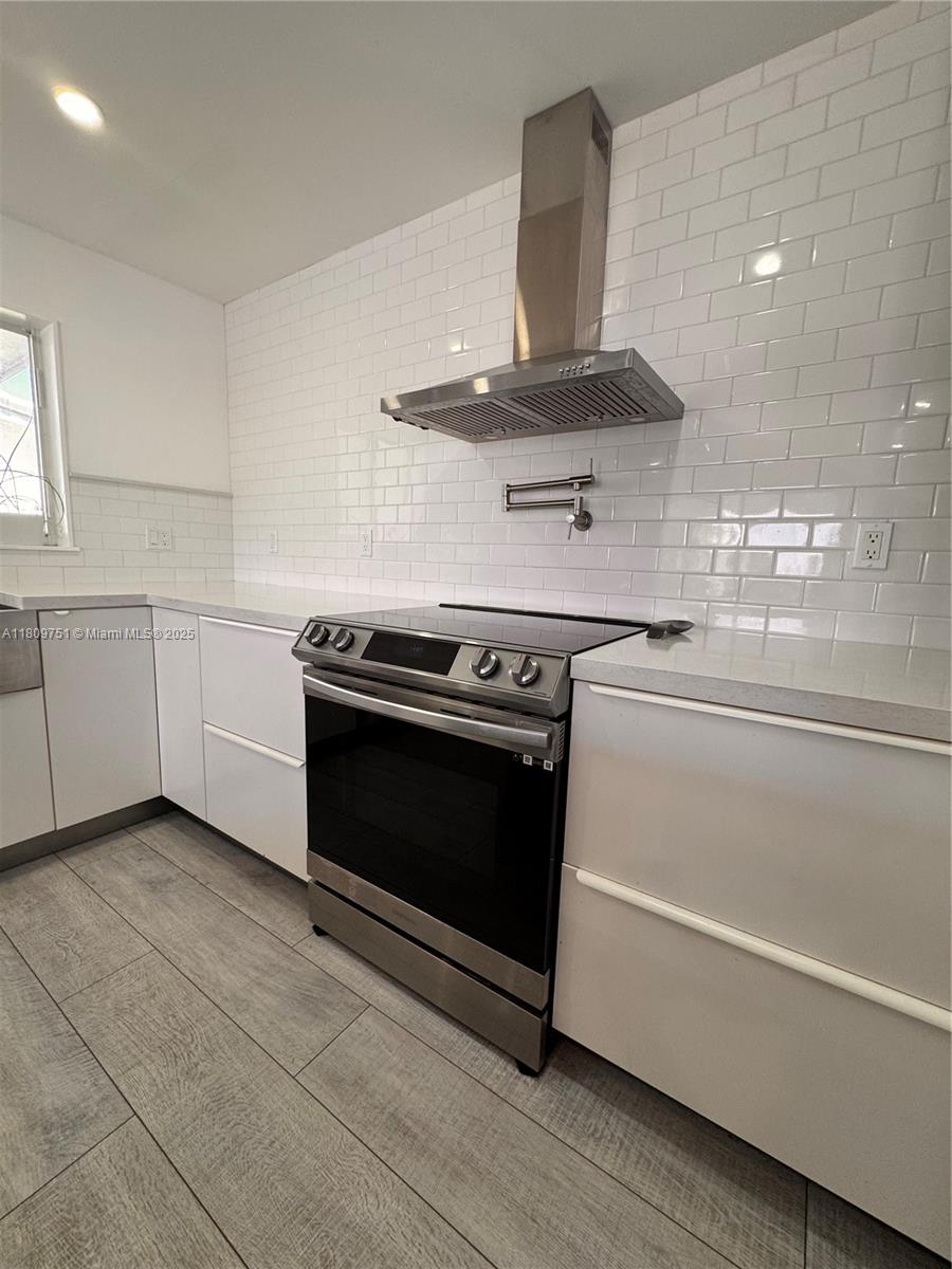 BOULEVARD PARK ISLES SEC - Residential