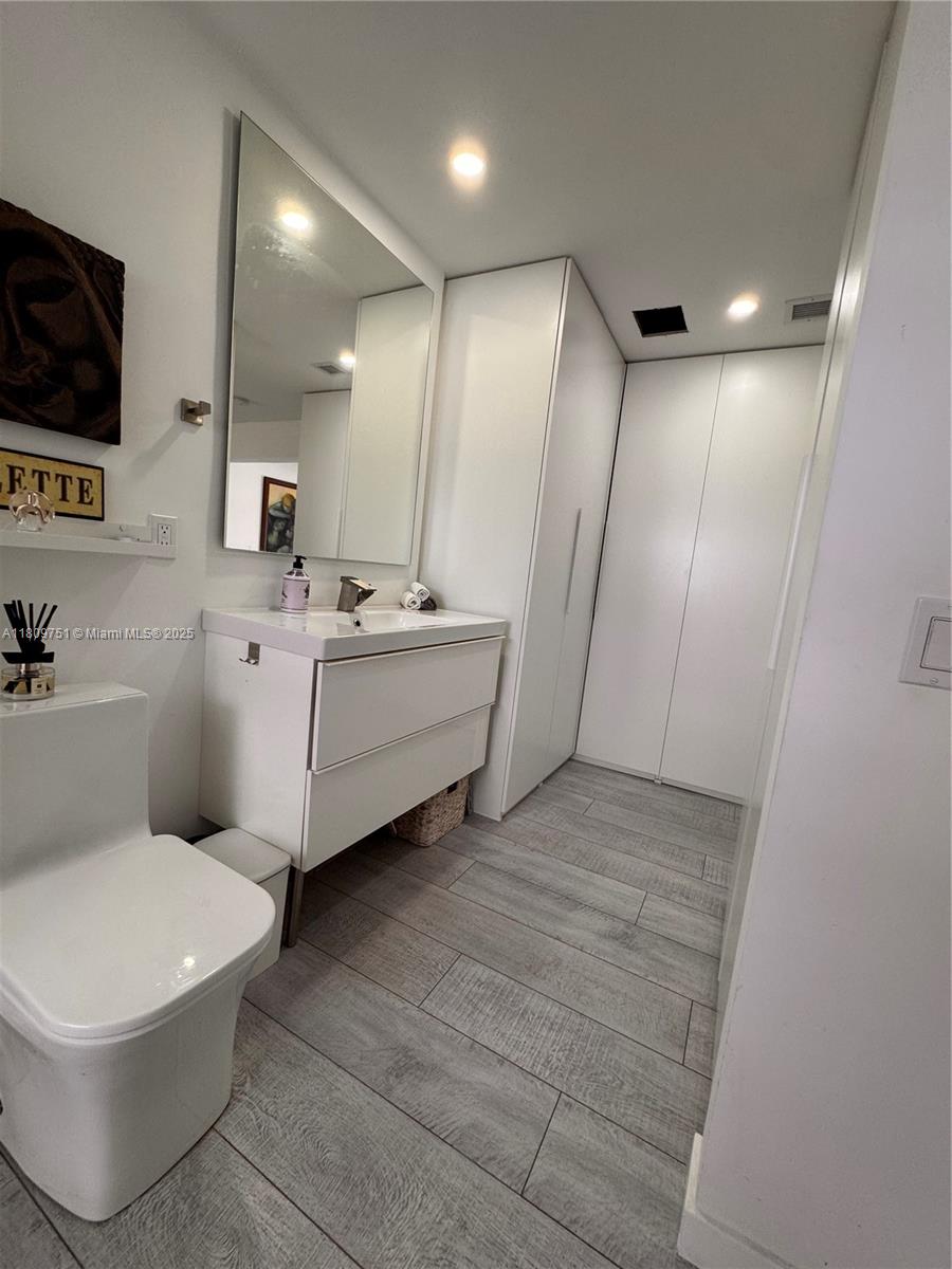 BOULEVARD PARK ISLES SEC - Residential