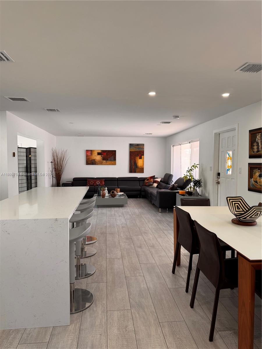 BOULEVARD PARK ISLES SEC - Residential