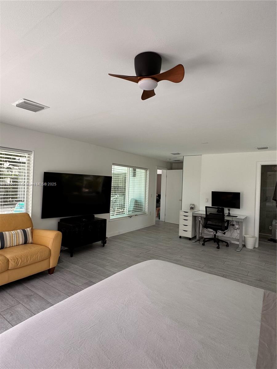 BOULEVARD PARK ISLES SEC - Residential