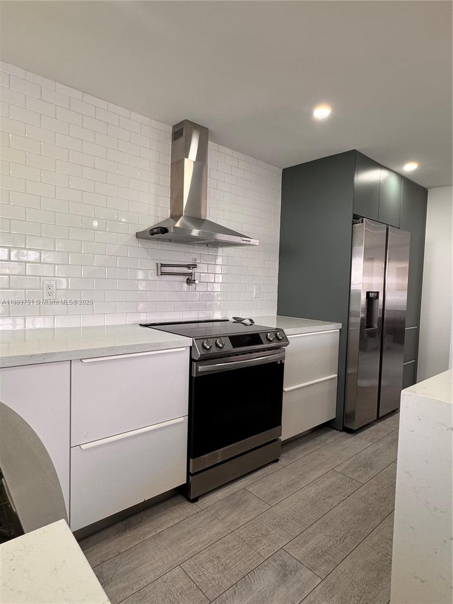 BOULEVARD PARK ISLES SEC - Residential