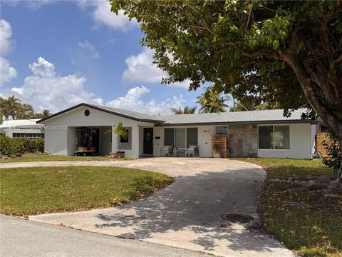 Photo of 501 SW 18th St, Pompano Beach, FL 33060 (MLS # A11809751)