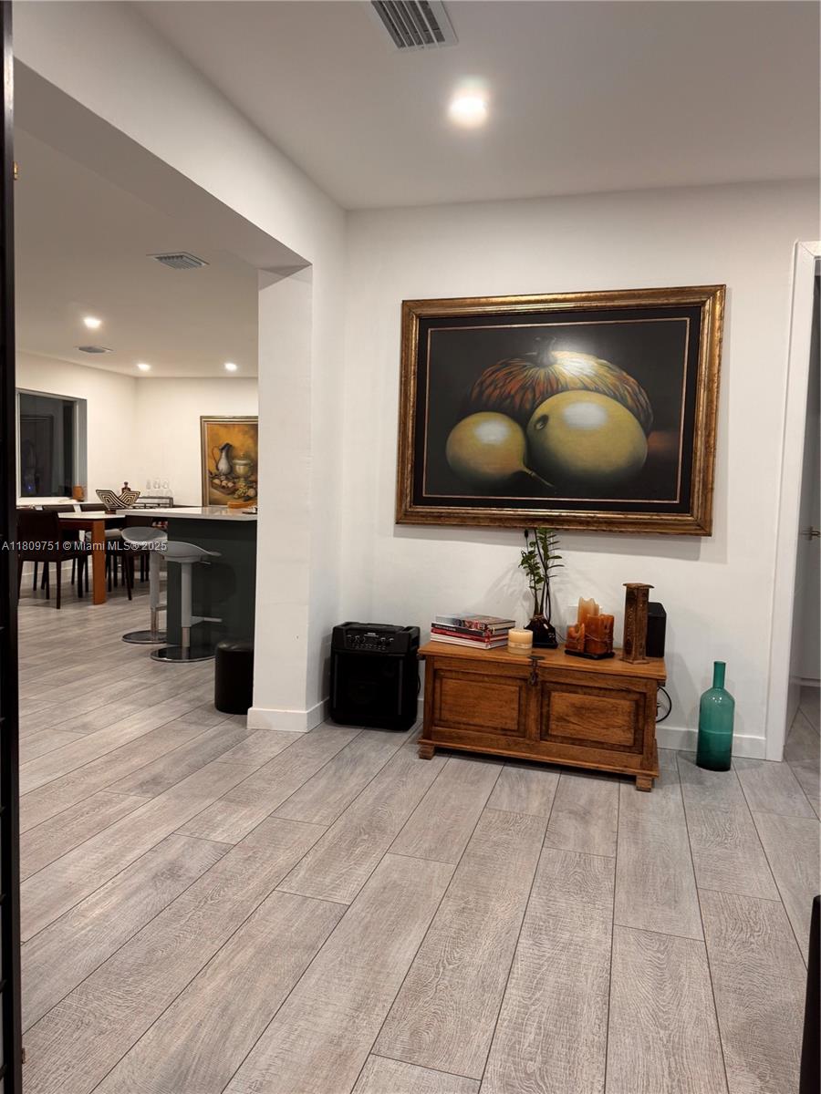 BOULEVARD PARK ISLES SEC - Residential