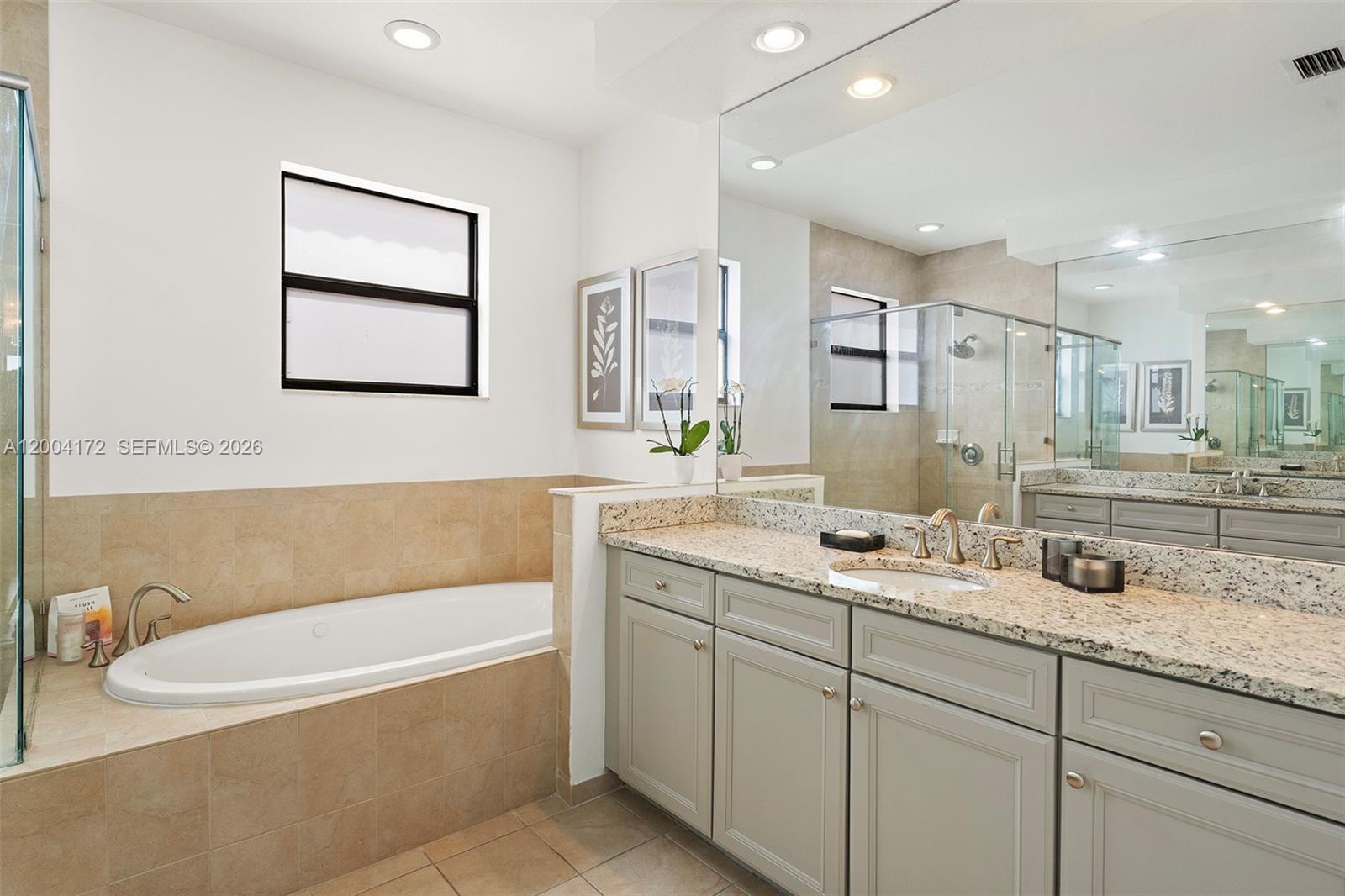 DORAL BREEZE - Residential