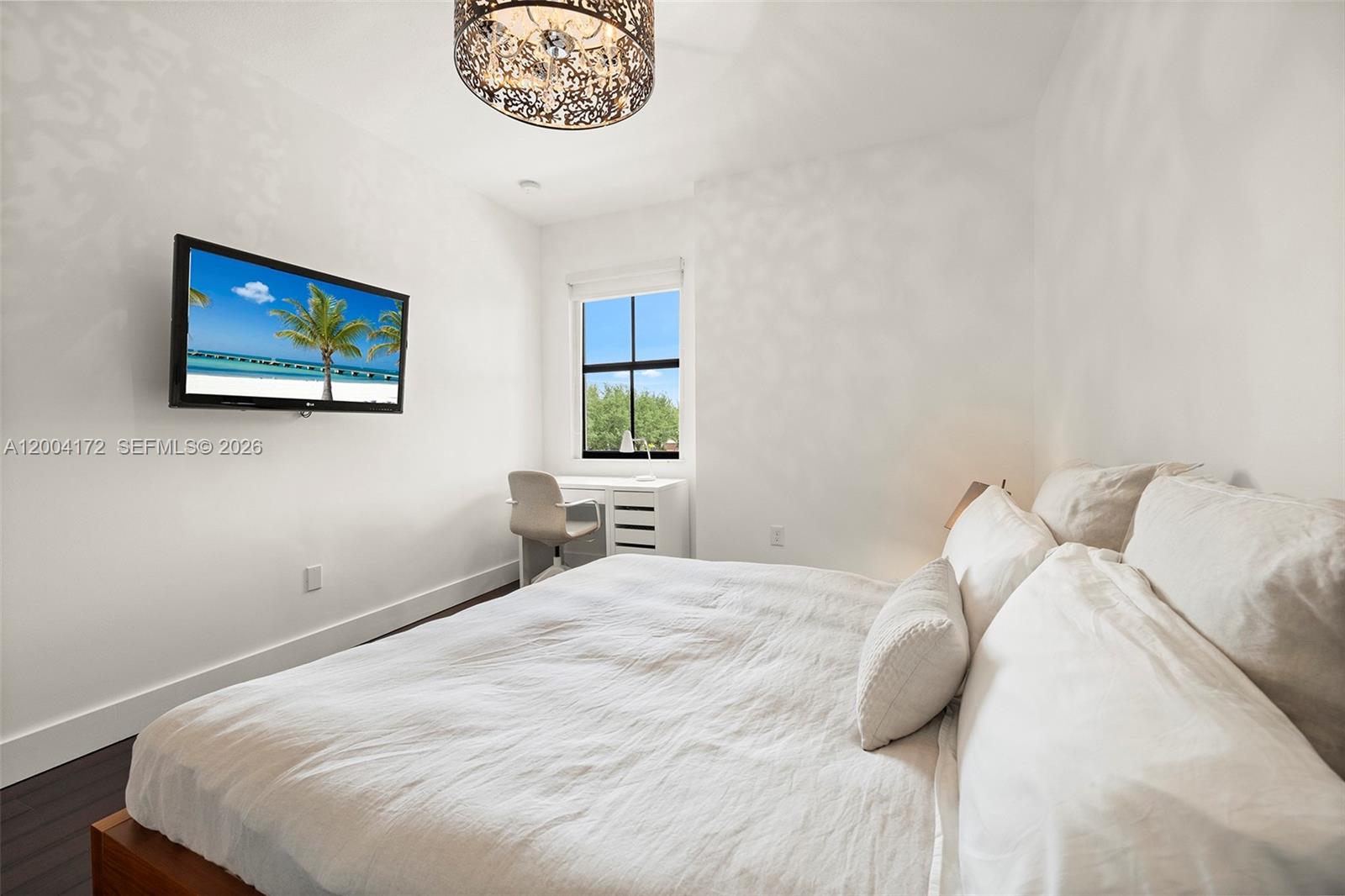 DORAL BREEZE - Residential