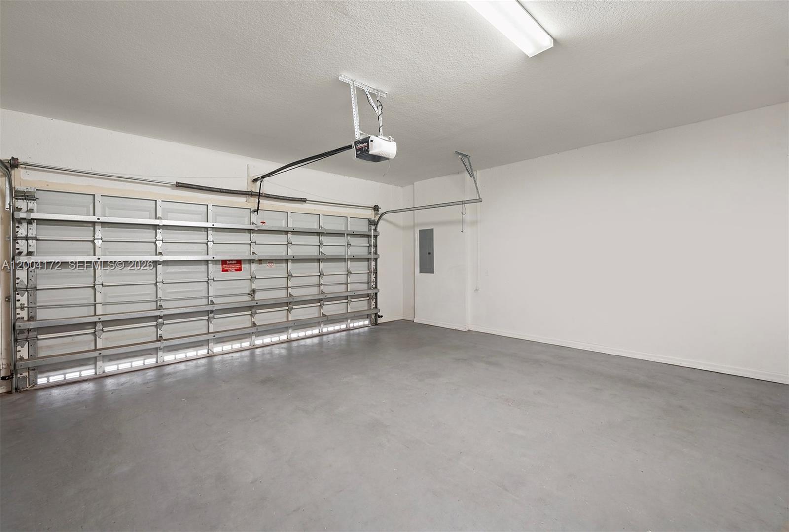 DORAL BREEZE - Residential