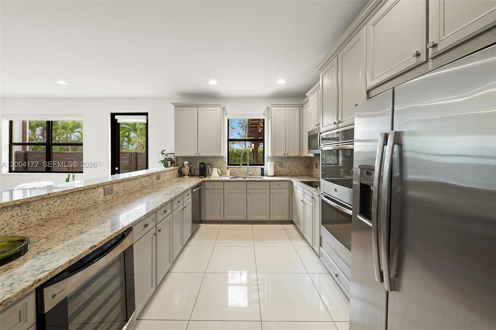 DORAL BREEZE - Residential