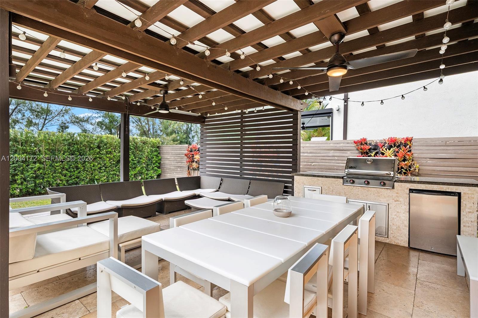 DORAL BREEZE - Residential