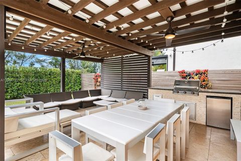 Tiny photo for 9890 NW 86th Ter, Doral, FL 33178 (MLS # A12004172)