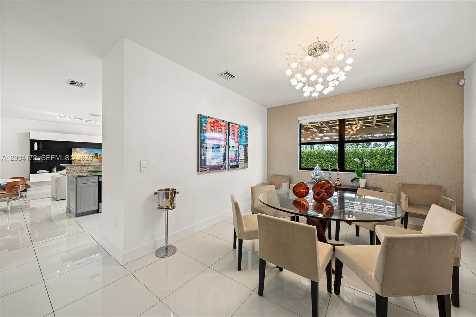 DORAL BREEZE - Residential
