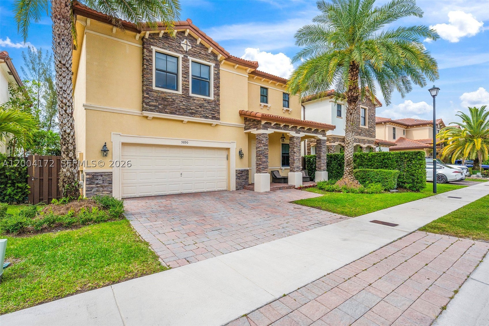 9890 NW 86th Ter