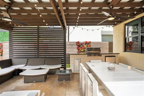 Tiny photo for 9890 NW 86th Ter, Doral, FL 33178 (MLS # A12004172)