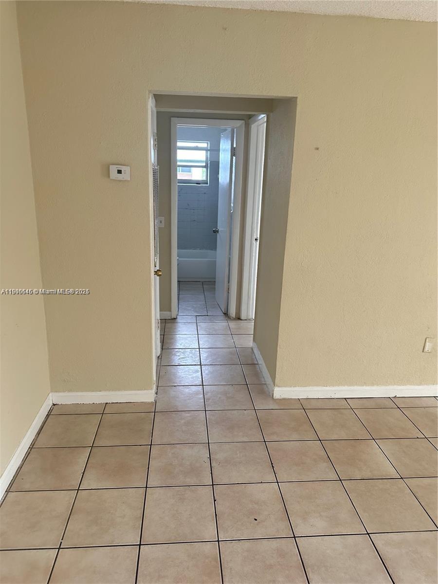 16103 NE 19th Ct