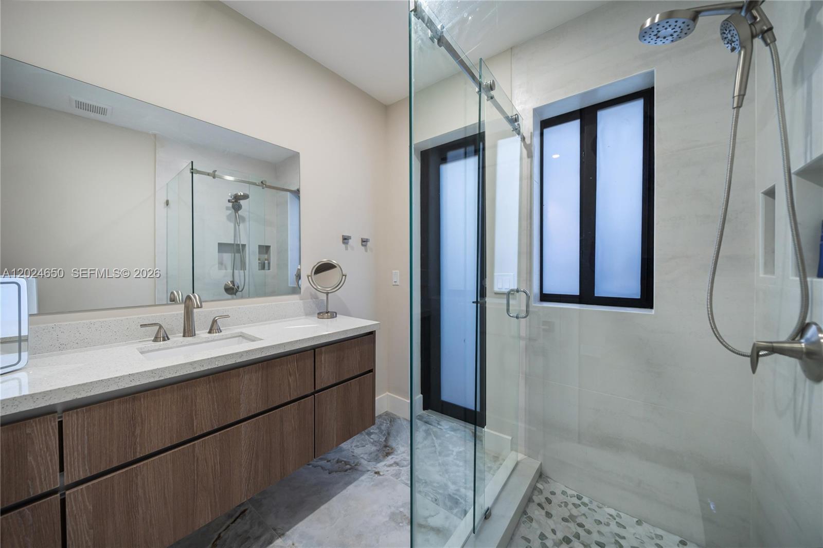 SHENANDOAH - Residential Lease