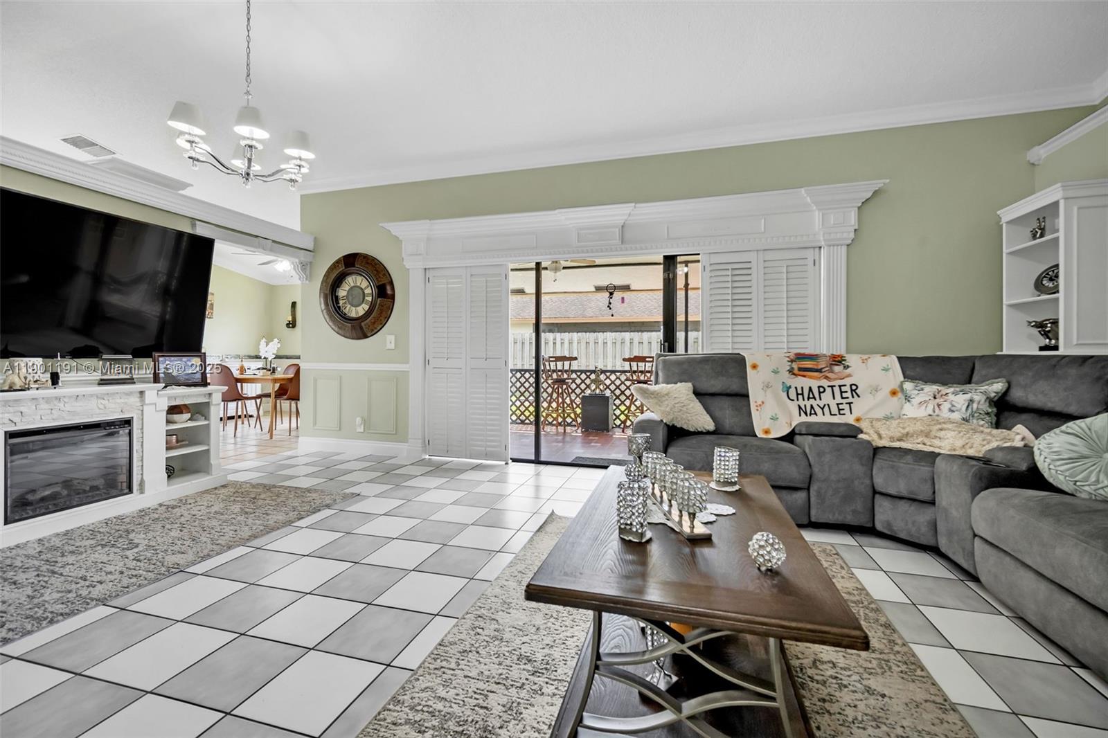 10640 NW 32nd St