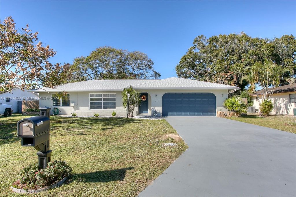 Photo of 1574 SE Croquet St #1574, Port Saint Lucie, FL 34983 (MLS # A11701493)