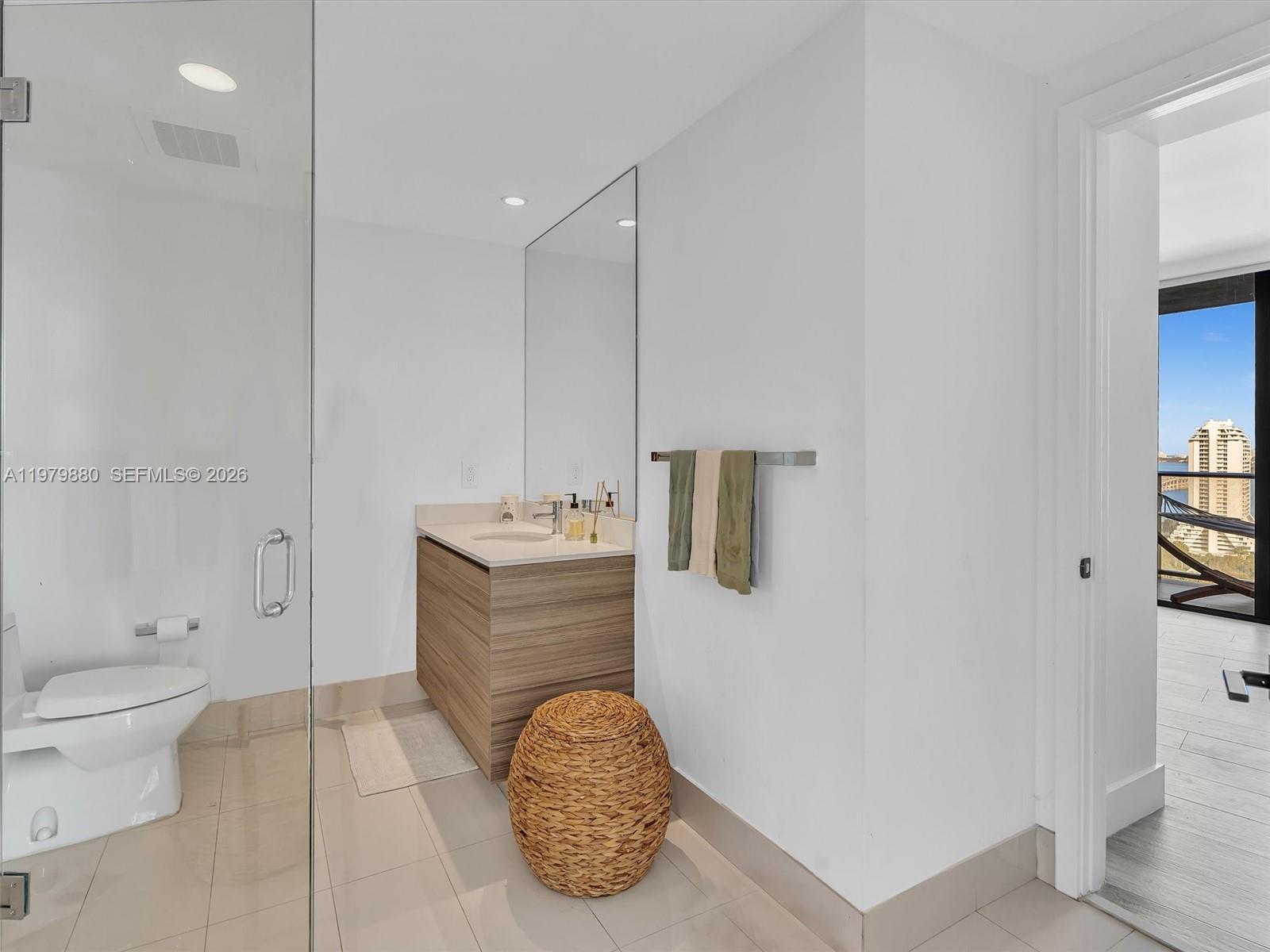 3401 MIDTOWN CONDO - Residential Lease