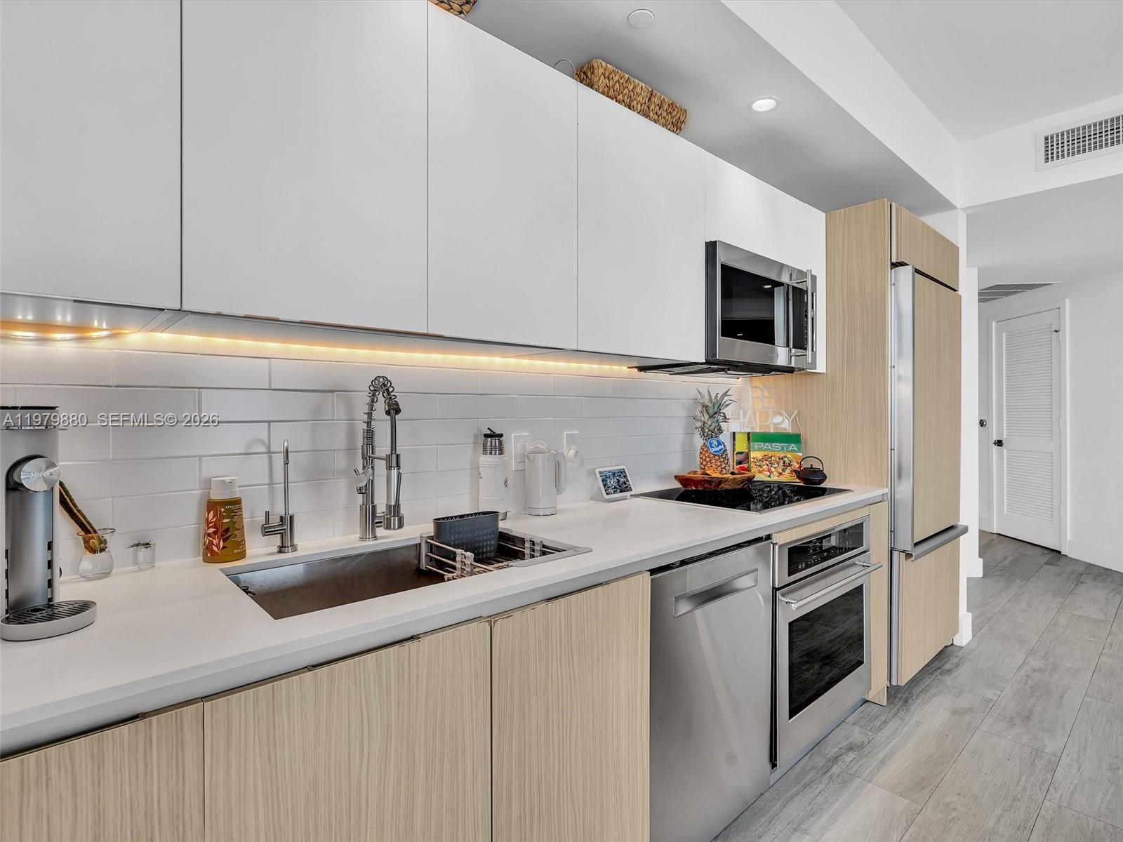 3401 MIDTOWN CONDO - Residential Lease