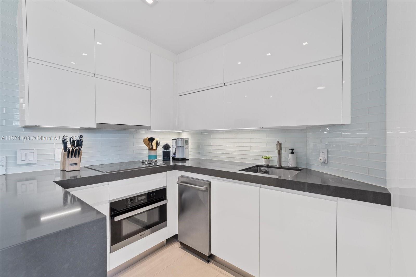 SEASIDE VILLAS CONDO - Residential Lease