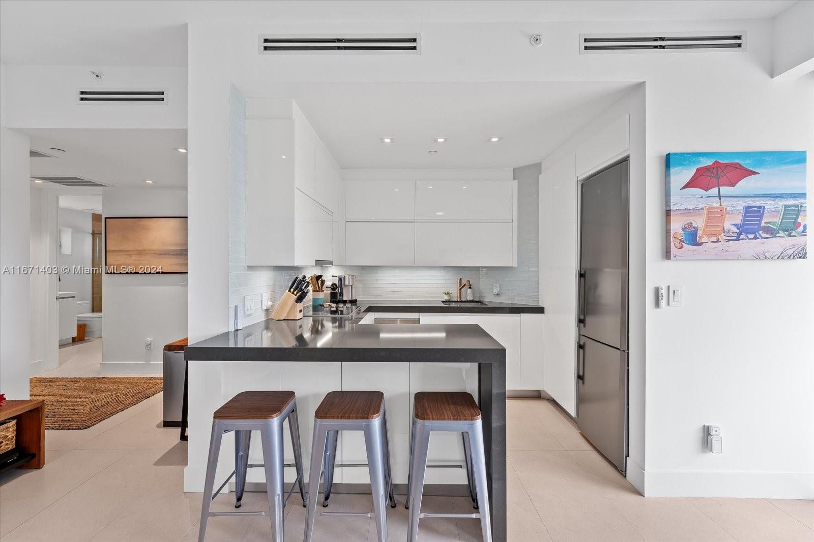 SEASIDE VILLAS CONDO - Residential Lease