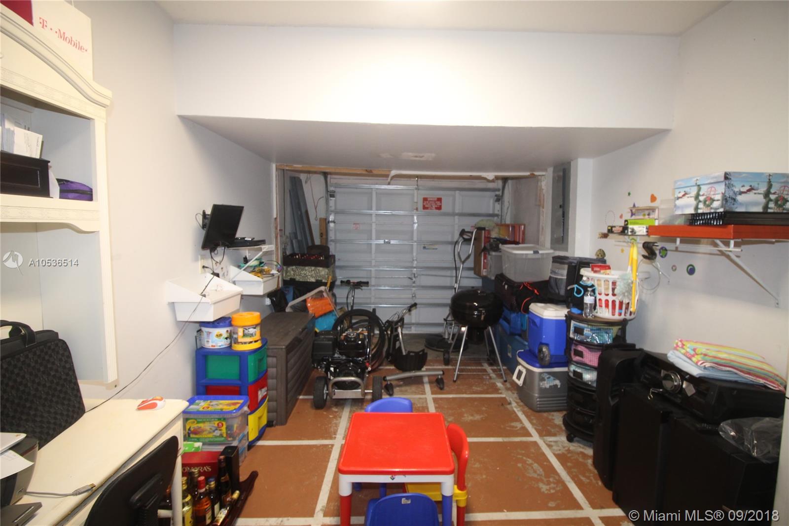 MAJESTIC ESTATES 3RD ADDN - Residential