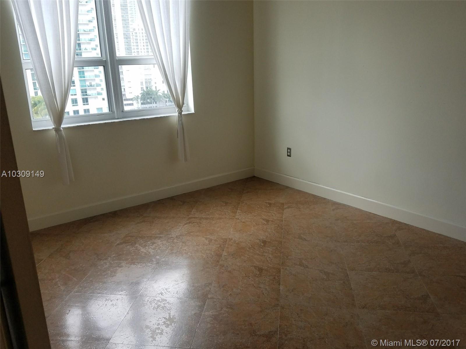 UPTOWN LOFTS CONDO - Residential Lease