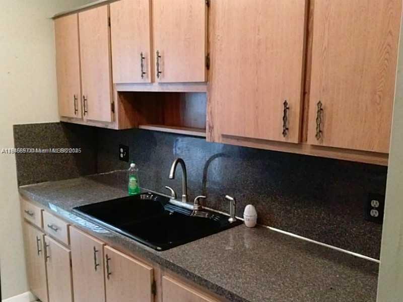 LESLIE ESTATES SEC FIVE - Residential