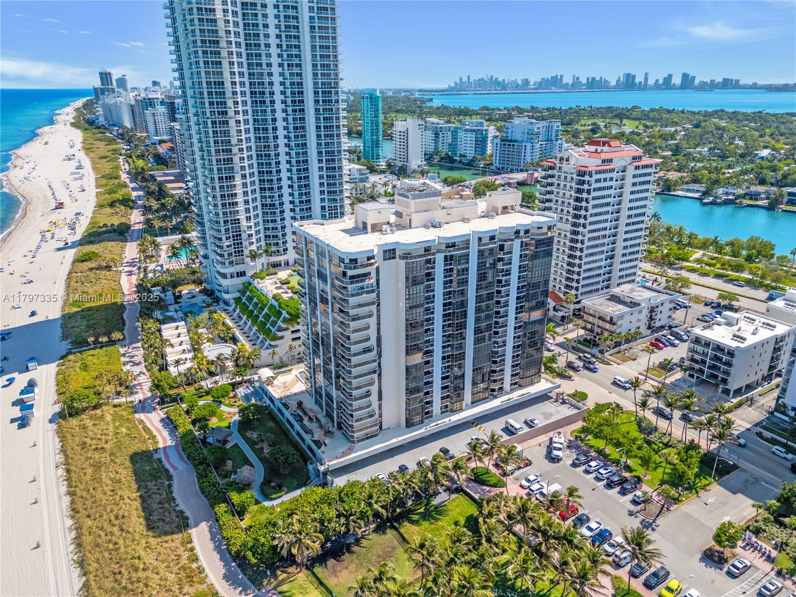 6423 Collins Ave 703