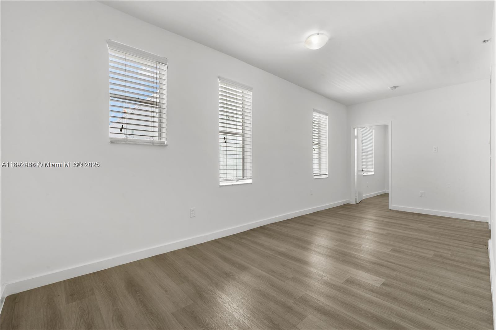 THE ELAINE CONDO - Residential