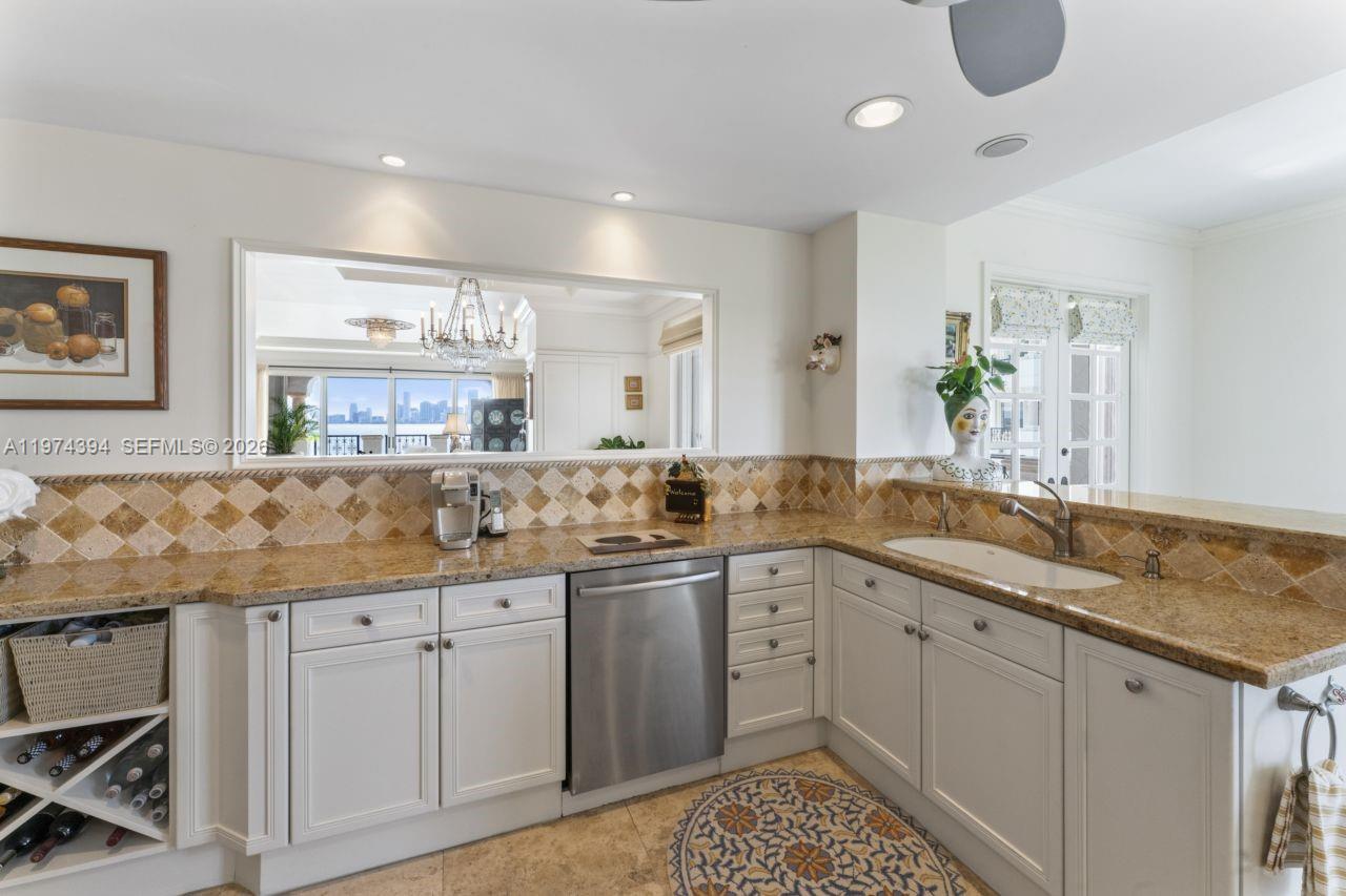 BAYVIEW FISHER ISL CONDO - Residential