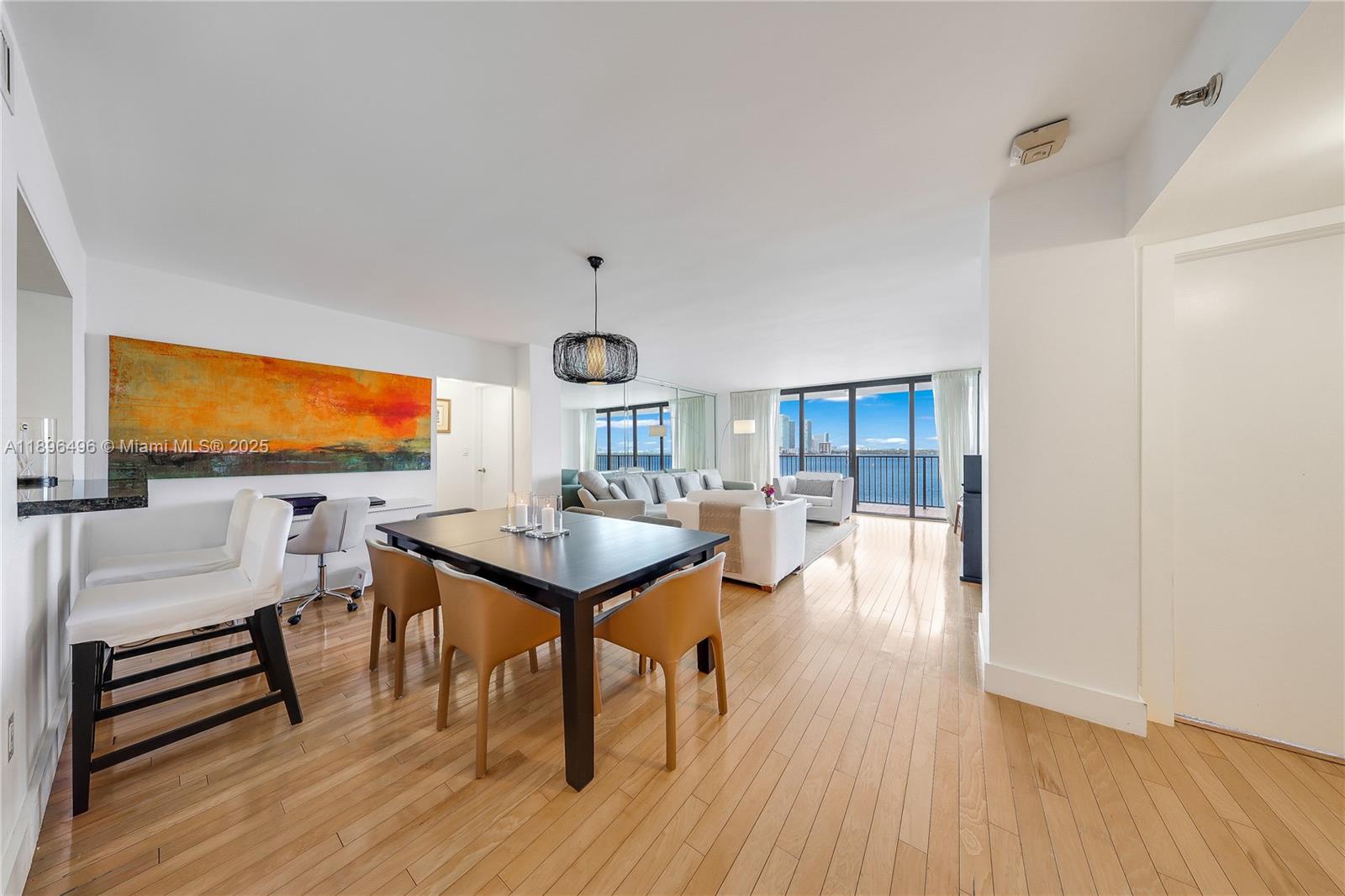 VENETIAN ISLE CONDO - Residential